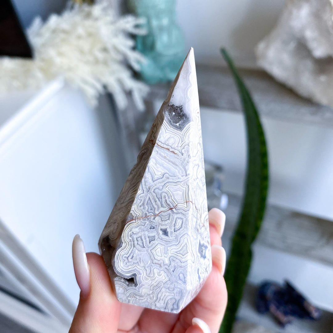 White Drusy Crazy Lace Agate Tower 