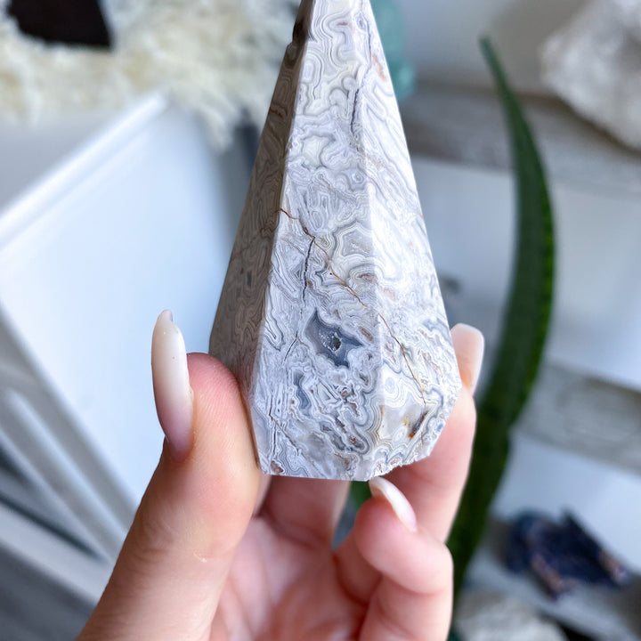 White Drusy Crazy Lace Agate Tower 