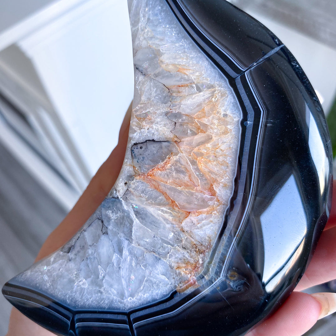 XL Black Agate Moon 