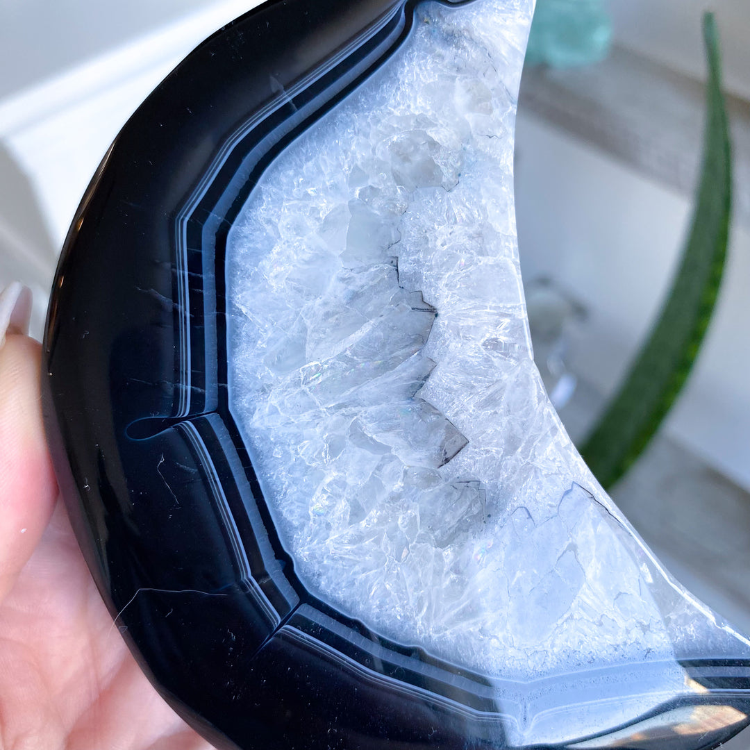 XL Black Agate Moon 