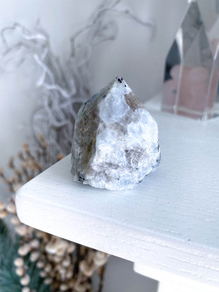 Rainbow Moonstone Top Polish