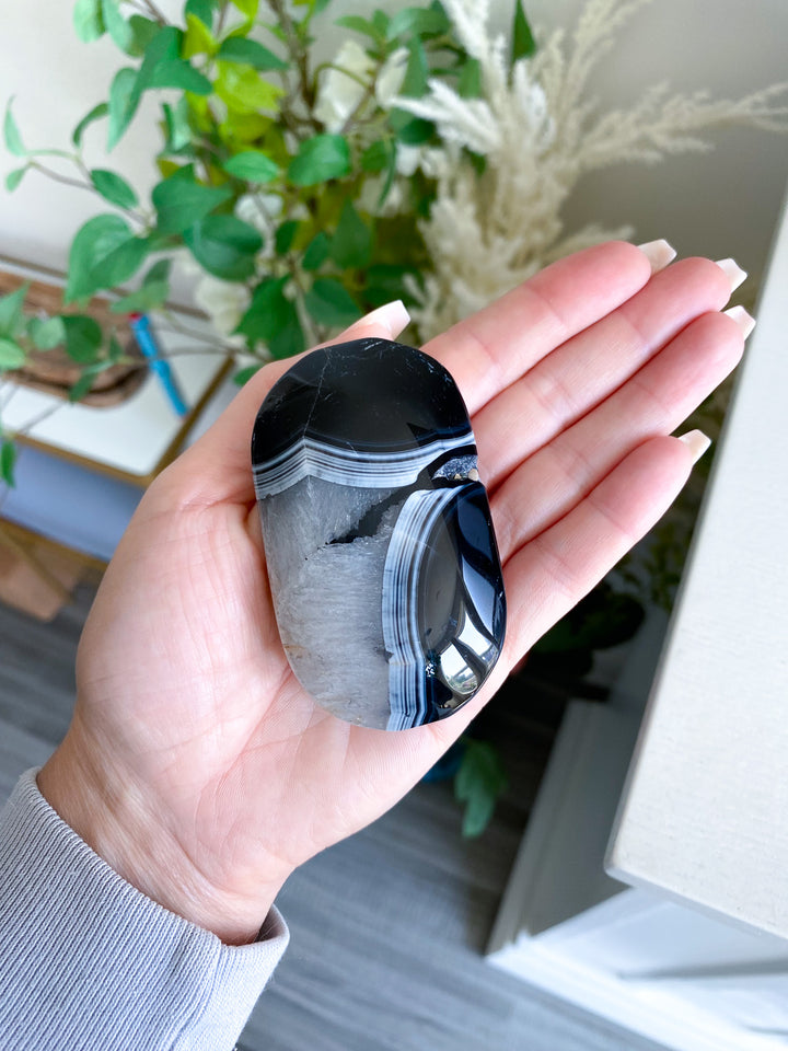 Black Agate Palm 