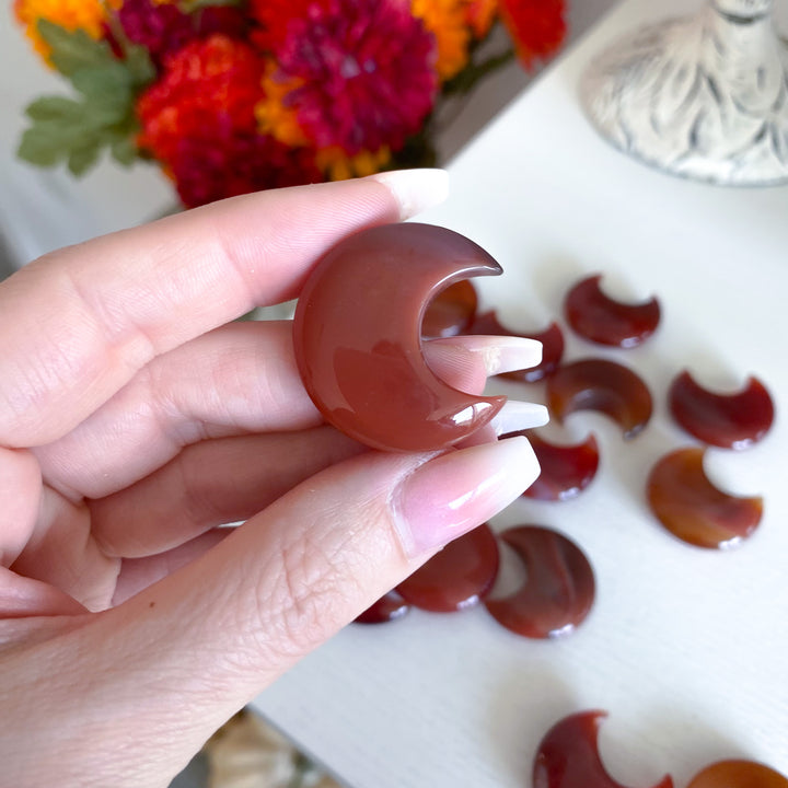 Carnelian Small Moon Carving