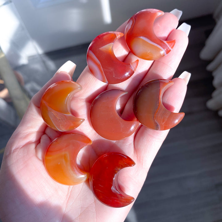 Carnelian Small Moon Carving