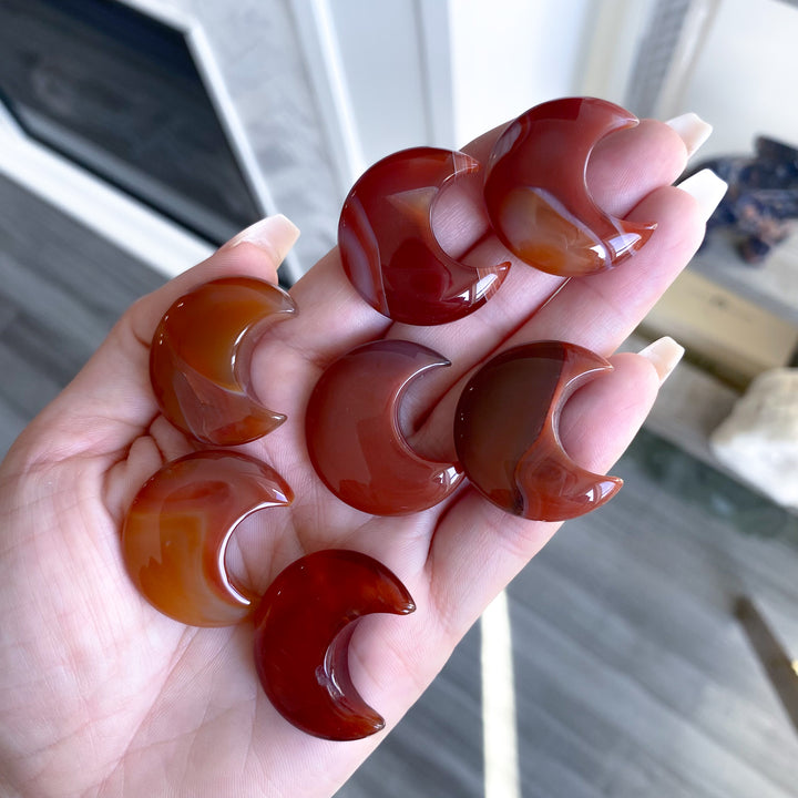 Carnelian Small Moon Carving