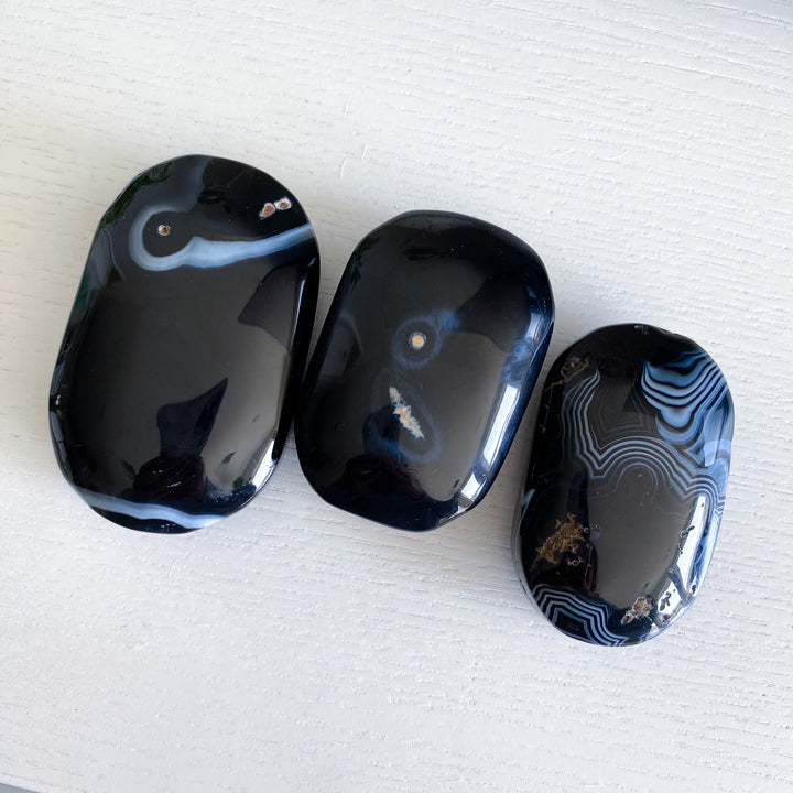 B Quality Black Agate Palm Stone
