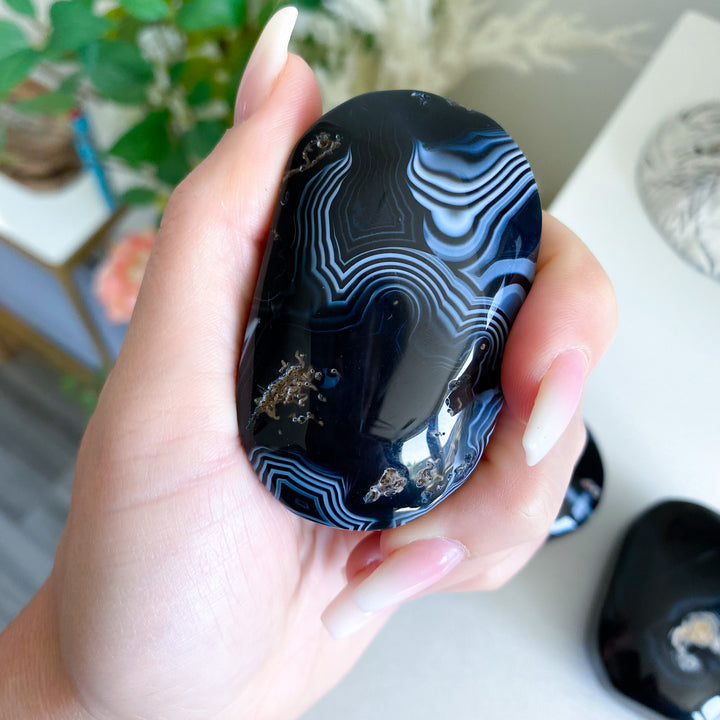 B Quality Black Agate Palm Stone