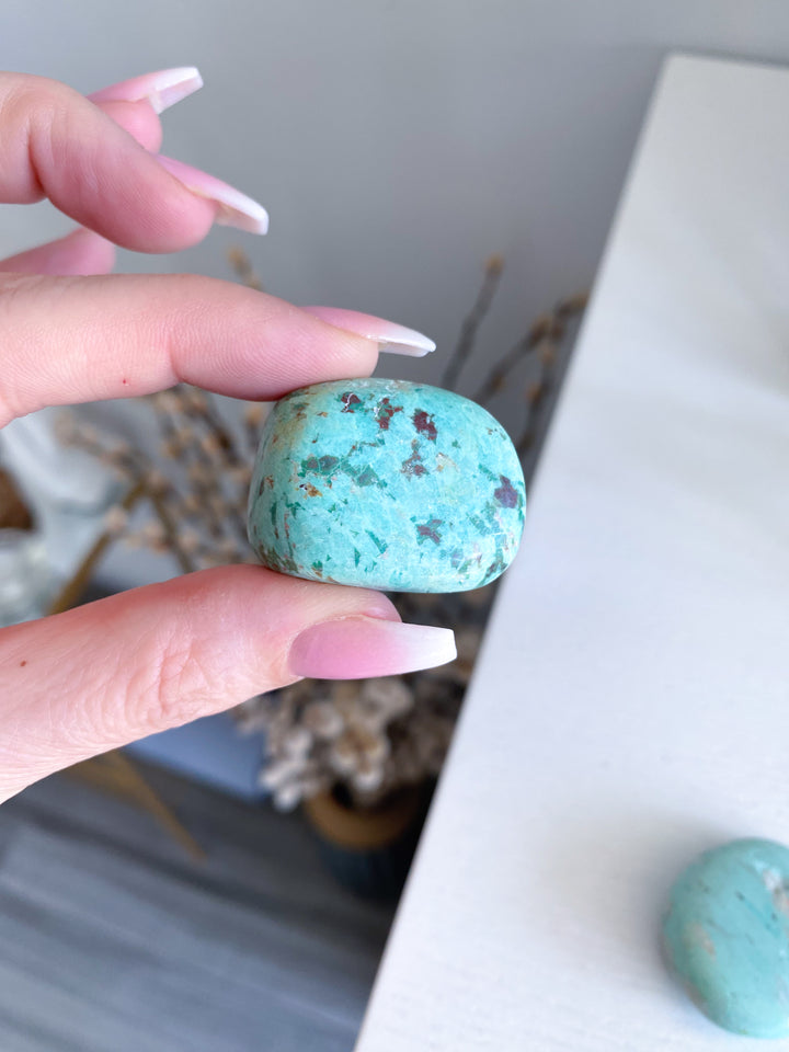 Peruvian Turquoise Pebble Stone