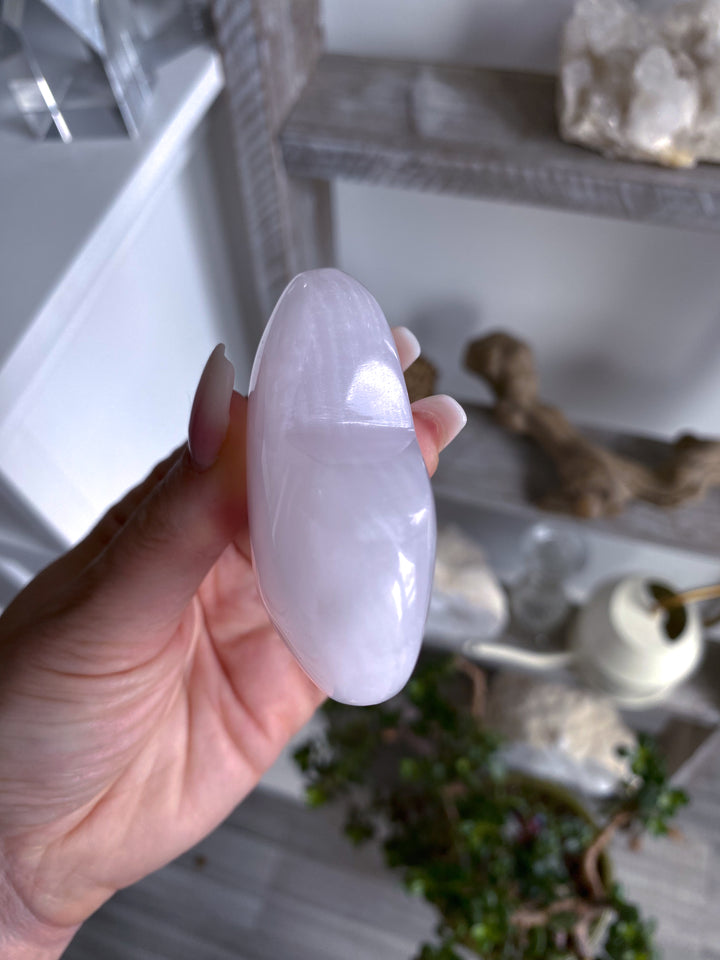 High Quality Pink Calcite Heart Carving 