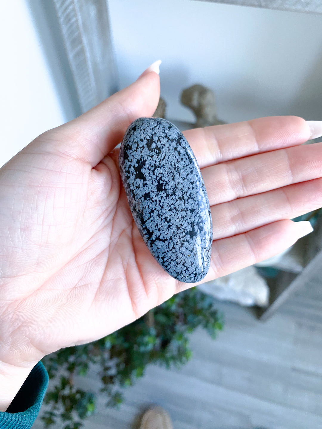 Long Snowflake Obsidian Pebble Palm Stone