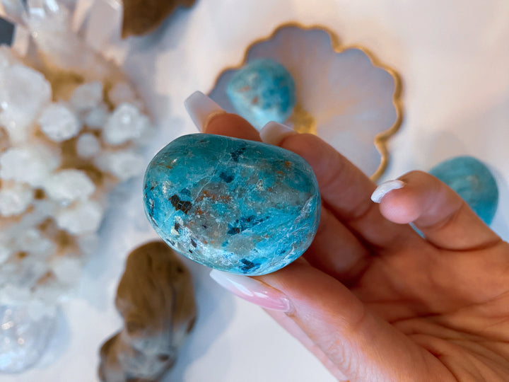 Beautiful Peruvian Turquoise Pebble Stone - Calm - Purity - Heart Chakra