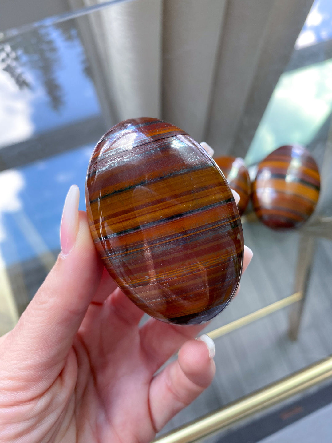 High Quality Tiger Iron Palm Stone