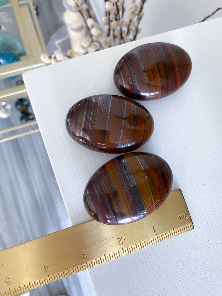 High Quality Tiger Iron Palm Stone