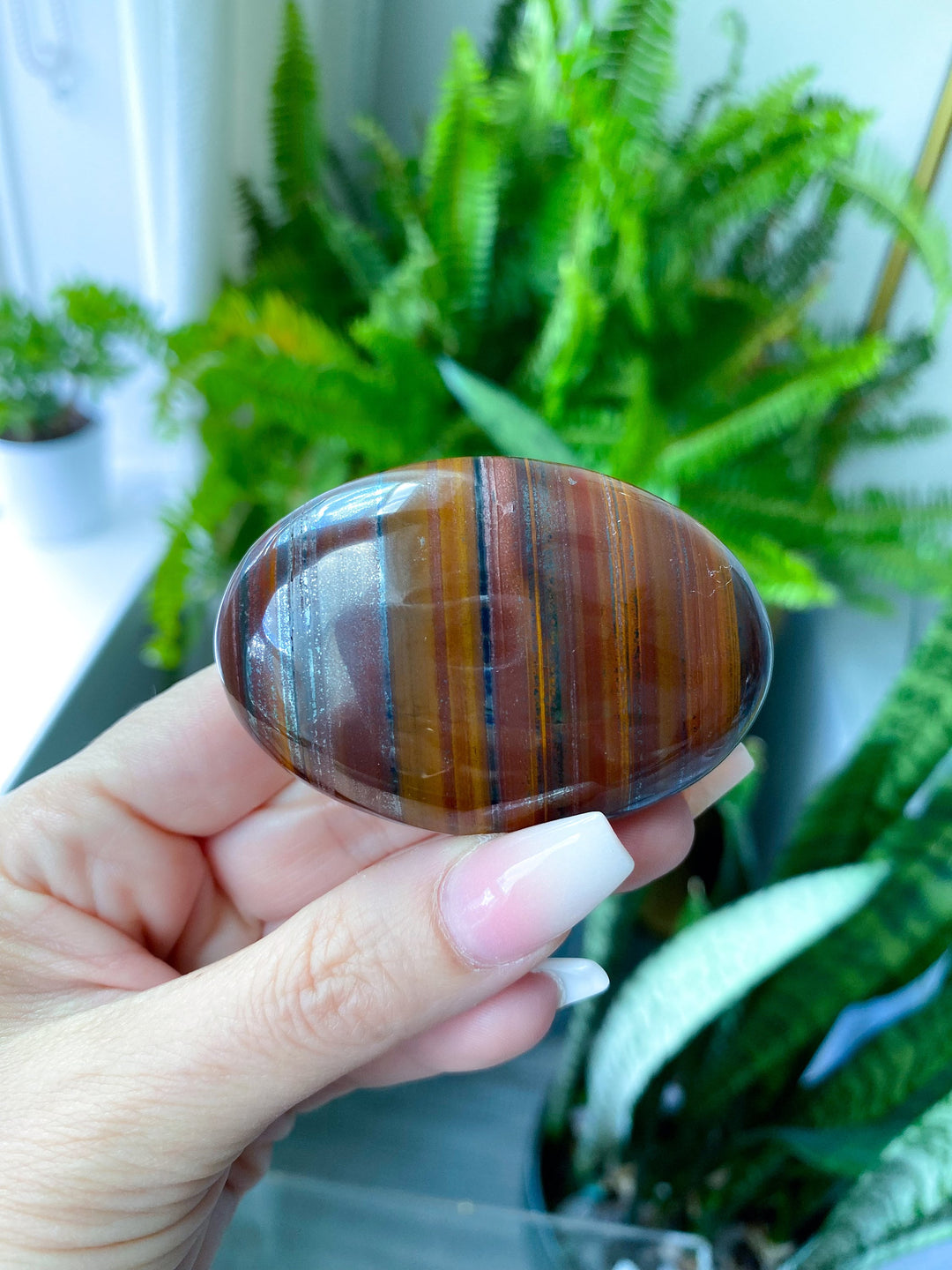 High Quality Tiger Iron Palm Stone