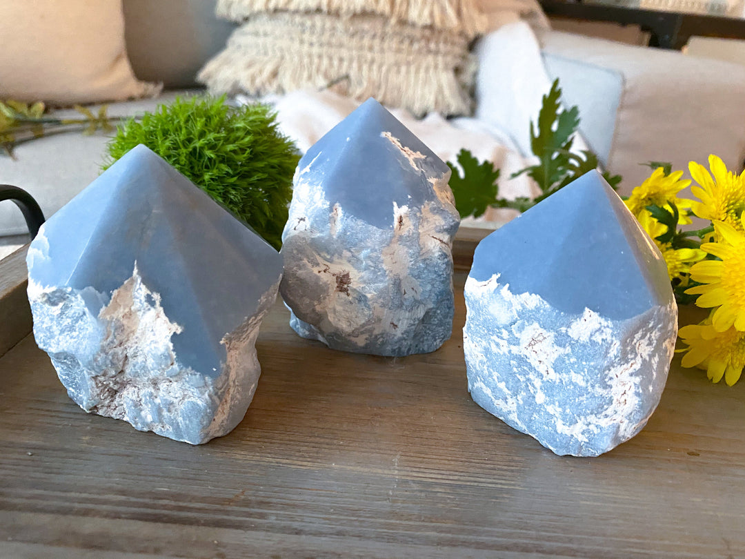 SPIRIT GUIDE Angelite Crystal Top Polish Point
