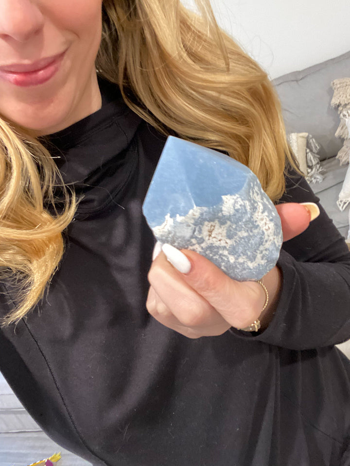 SPIRIT GUIDE Angelite Crystal Top Polish Point