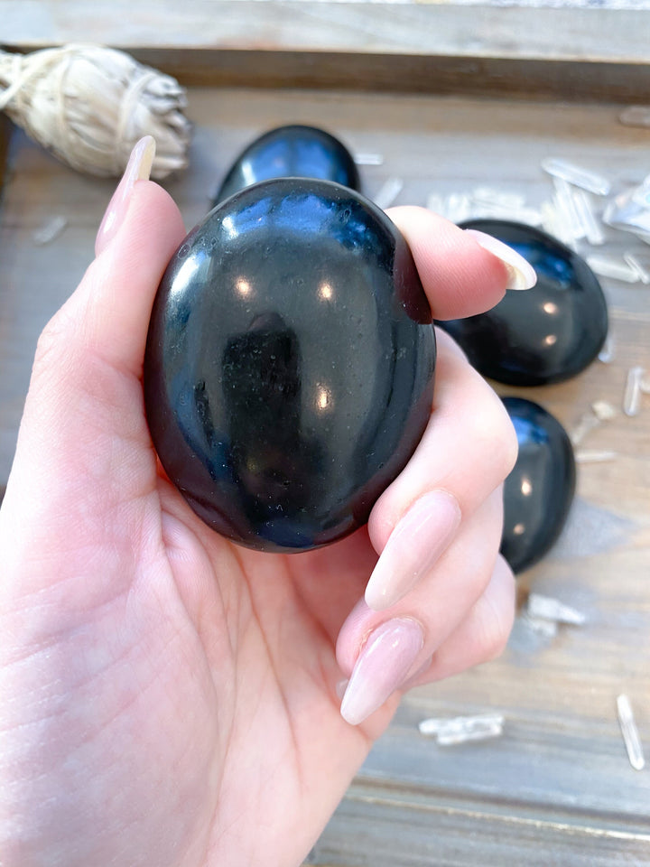 Black Tourmaline Palm Stone: Protection, Grounding