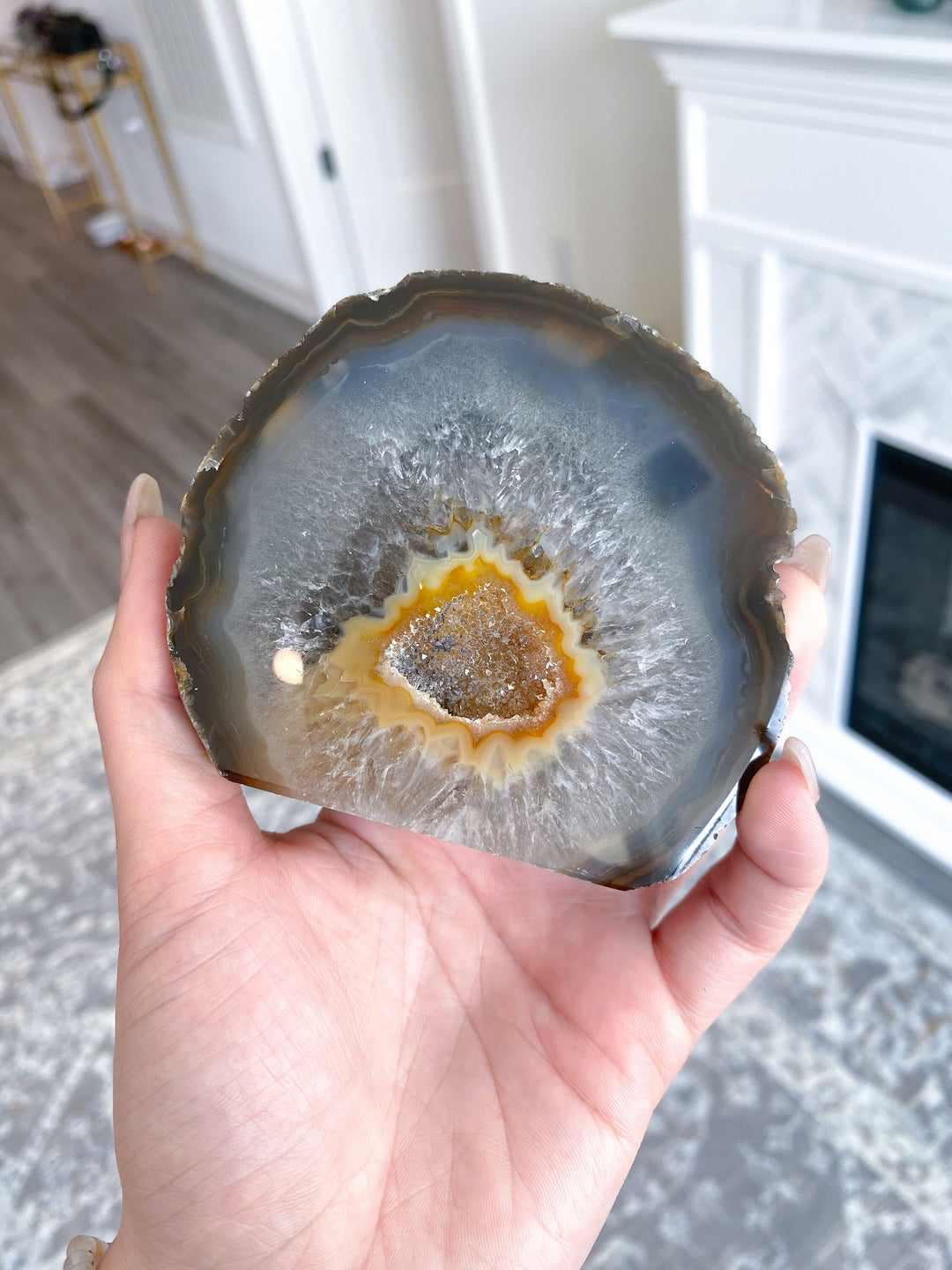 Agate Geode Freestanding - Increase Energy - Calm Nerves - Crystal Therapy - Self-care Stone