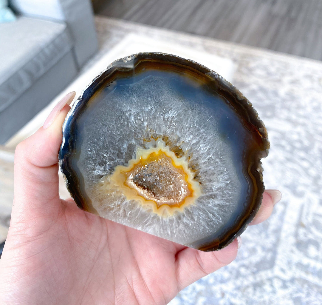 Agate Geode Freestanding - Increase Energy - Calm Nerves - Crystal Therapy - Self-care Stone