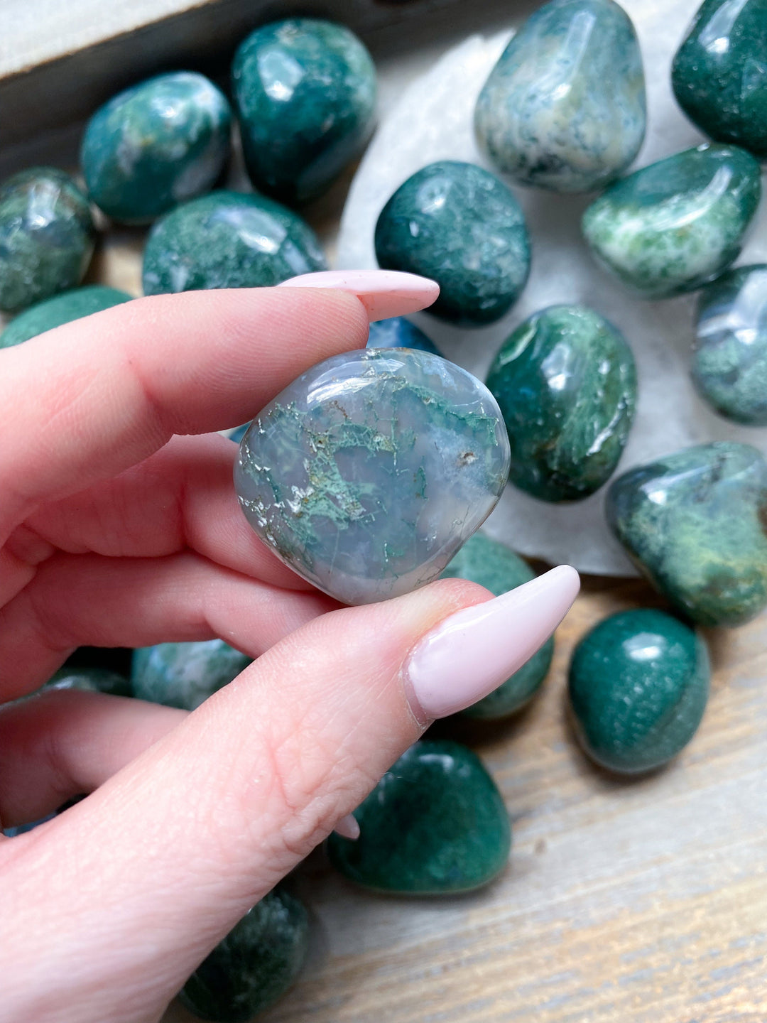 SPUNKY Moss Agate Tumble Stone