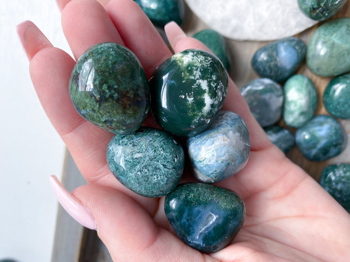 SPUNKY Moss Agate Tumble Stone