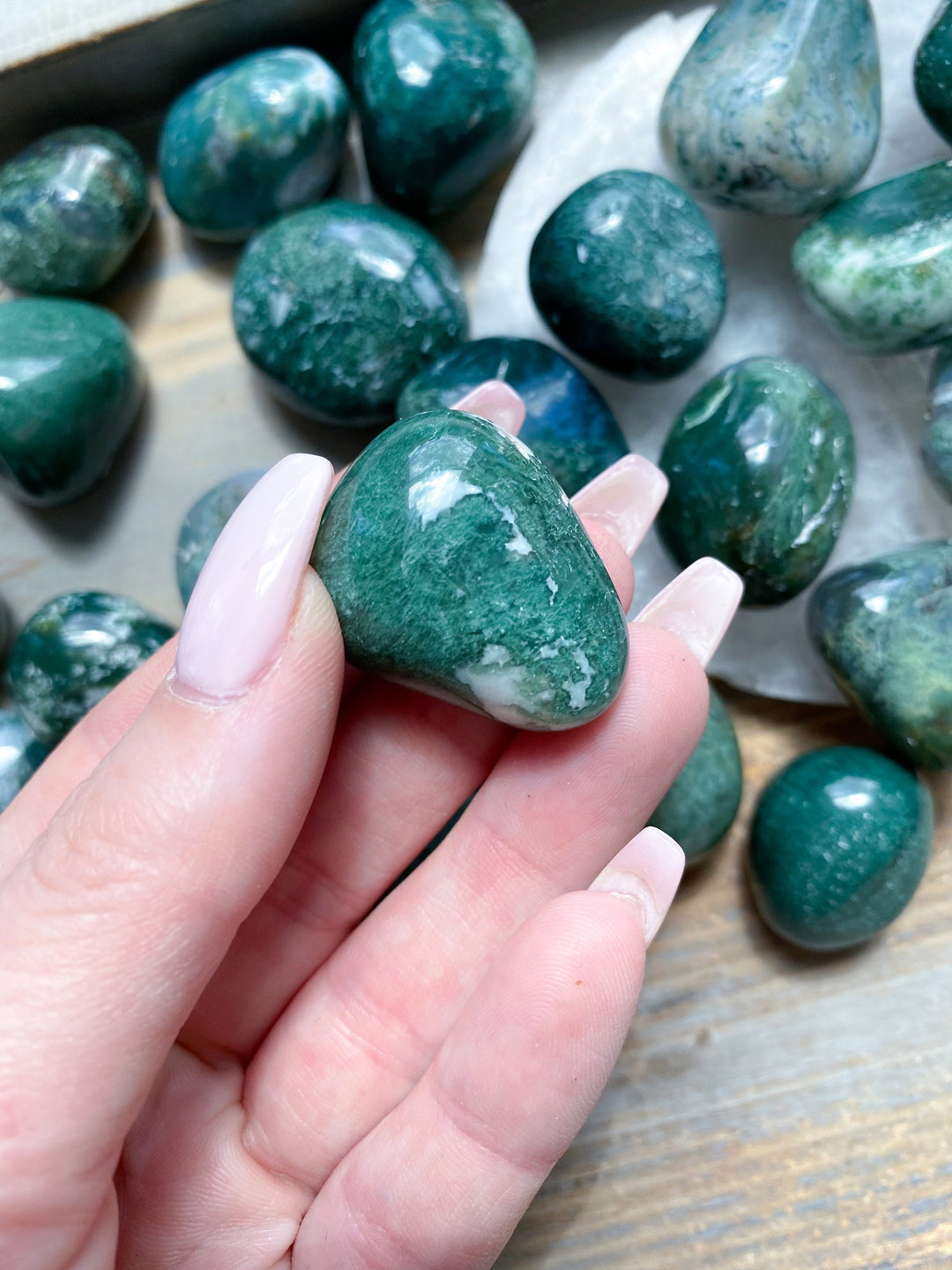 SPUNKY Moss Agate Tumble Stone