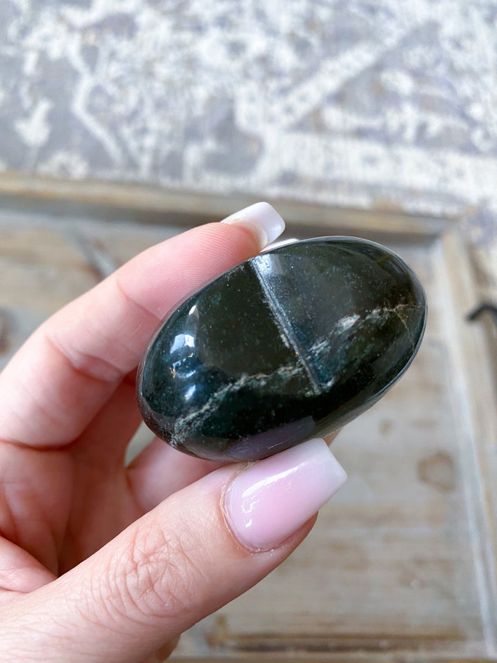 ABUNDANCE STONE - Dark Green Aventurine Heart - Health - Achievement - Success - Money Crystal - Remove Pain - Heart - Prosperity - Happy