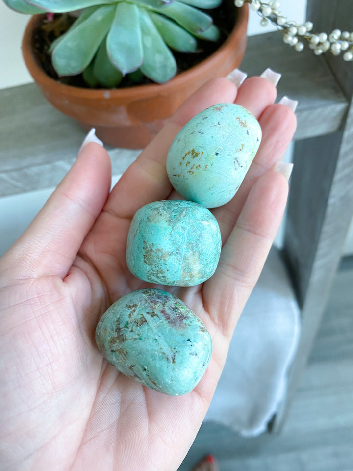 B Quality Peruvian Turquoise Pebble Stone