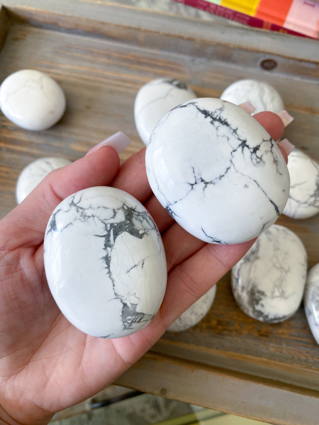 Howlite Palm Stone