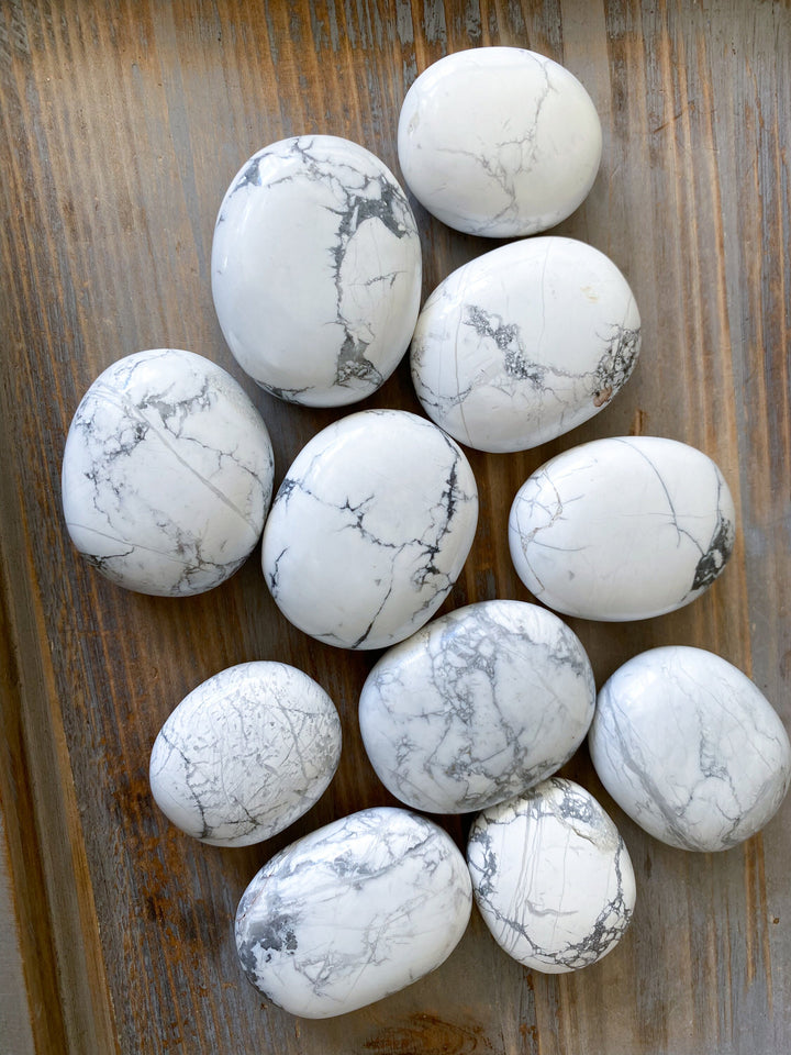 Howlite Palm Stone