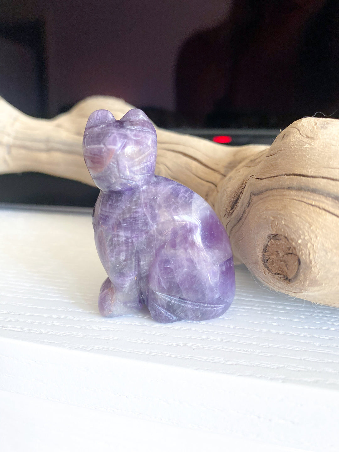 Amethyst Cat Carving- Protection - Energy Cleanse Crystal - Calming - Creativity - Crown Third Eye Chakra