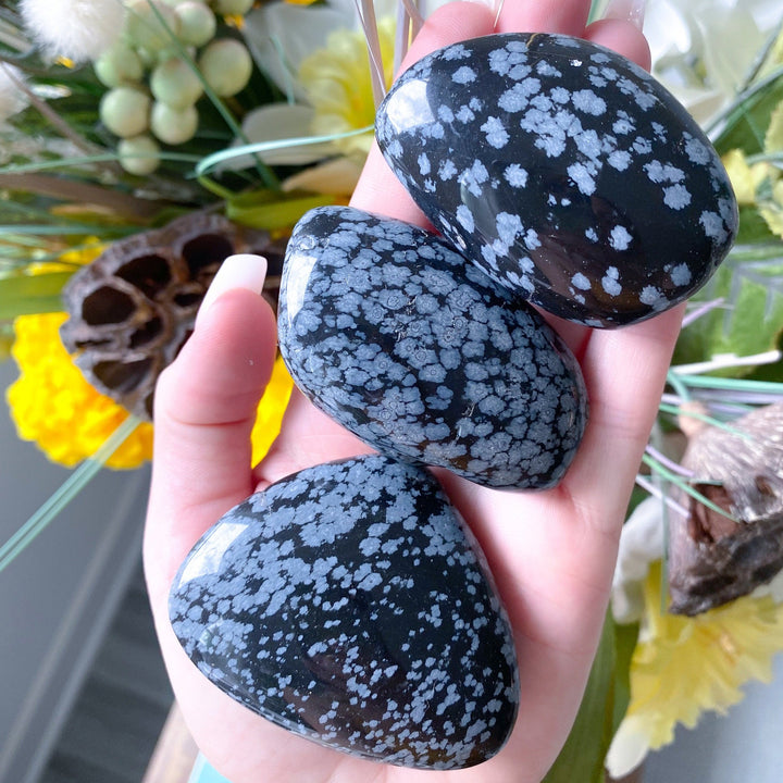 Snowflake Obsidian Pebble Palm Stones