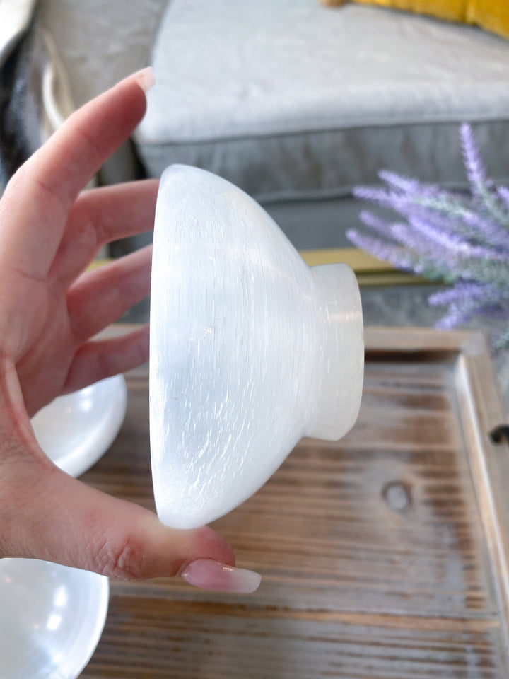 Selenite Round Circle Bowl with Stand - Bowls  - Healing Crystal - Charging Stone - Meditation - Crystal Charging Station - Tool