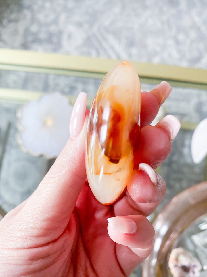 Carnelian Palm Stone - Get Exact Crystal