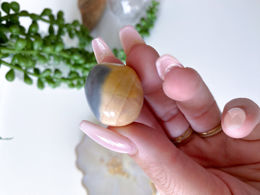 Ombre Maligano Jasper Tumbled Stone - Get Exact Item