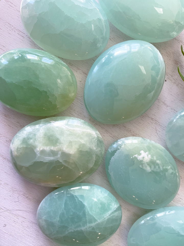 Pistachio Sea Green Calcite Palm Stone