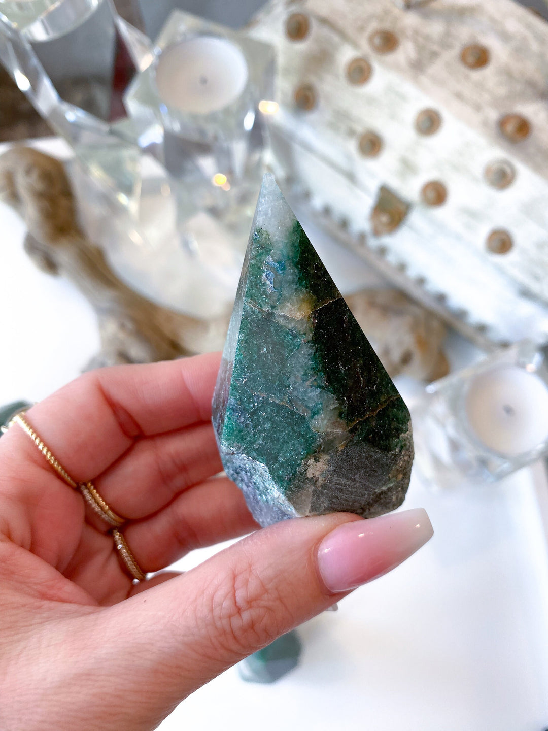 ABUNDANCE Green Aventurine Top Polish Point w/ Quartz - Health - Achievement - Success - Money - Remove Pain - Heart Chakra